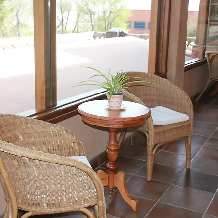Dona Manuela Hotel 3*