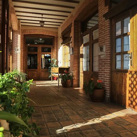 Dona Manuela Hotel